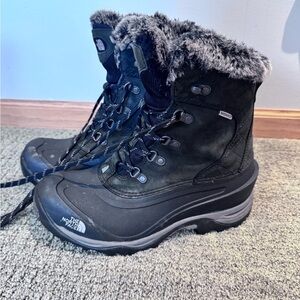 The North Face Women's Waterproof Black Winter Boots with fur, sz 9
